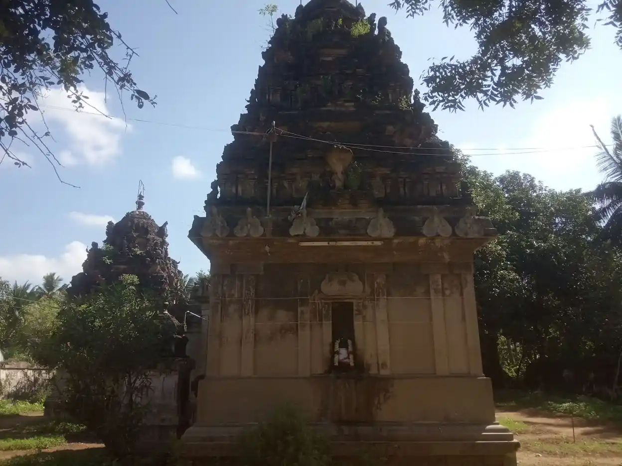 Arulmigu Abirameshwarar Temple, V.Mathoor - 605107 அருள்மிகு அபிராமேஸ்வரர் திருக்கோயில், வி.மாத்தூர் - 605107, Viluppuram - Ancient Temple Architecture and History Image 2