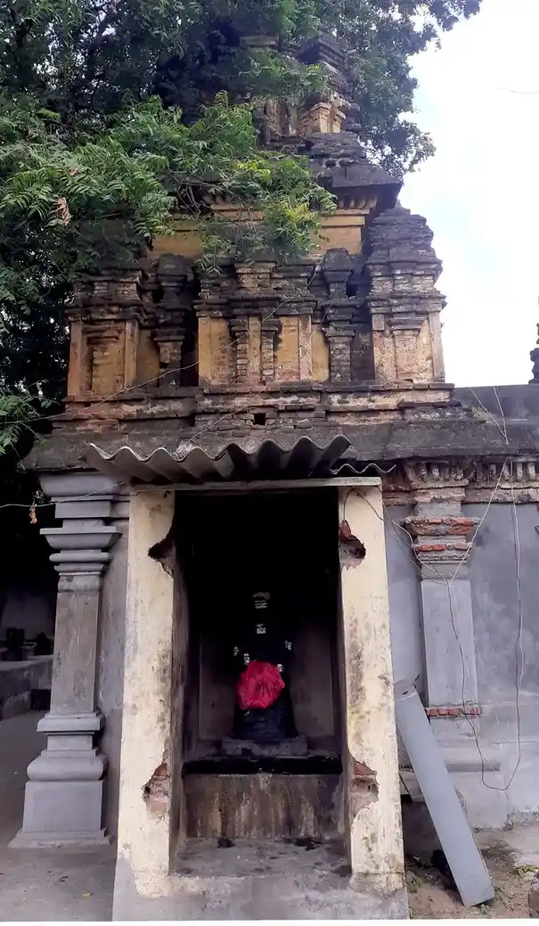 Arulmigu Abithakujalambal Samedha Arunachaleswar Temple, Walajabad - 631605