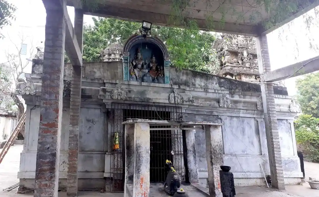 Arulmigu Abithakujalambal Samedha Arunachaleswar Temple, Walajabad - 631605 அருள்மிகு அபிதகுஜாம்பாள் சமேத அருணாசலேஸ்வரர் திருக்கோயில், Walajabad - 631605, Kancheepuram - Ancient Temple Architecture and History Image 5