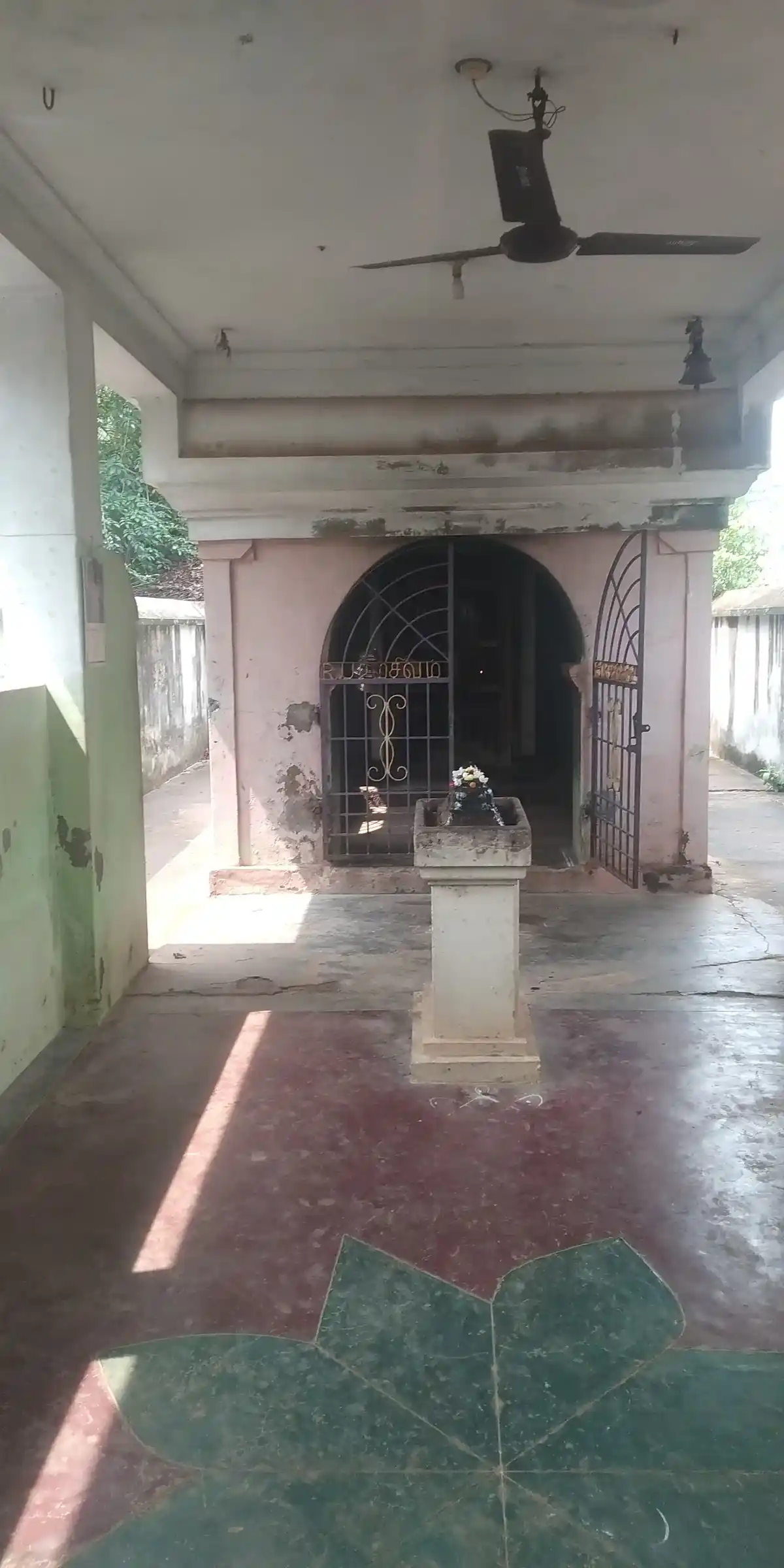 Arulmigu Achamthirthavinayagar Temple, Pulavanallur - 610104 அருள்மிகு அச்சம்தீர்த்தவினாயகர் திருக்கோயில், Pulavanallur, Pulavanallur - 610104, Thiruvarur - Ancient Temple Architecture and History Image 5