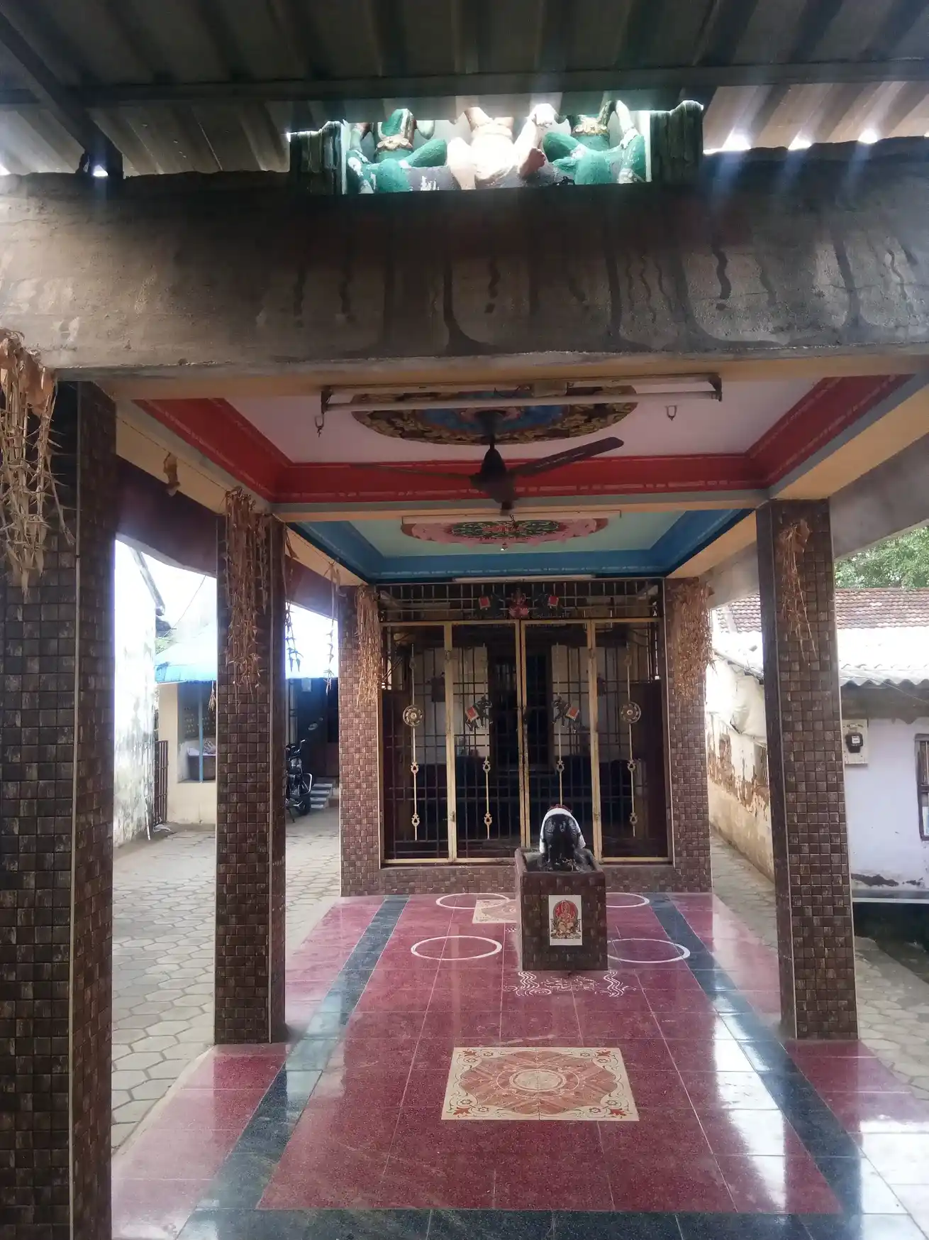 Arulmigu Adaikalam Katha Ayyanar Temple, Papanasam - 614205 அருள்மிகு அடைக்கலம்காத்த அய்யனார் திருக்கோயில், Papanasam - 614205, Thanjavur - Ancient Temple Architecture and History Image 2