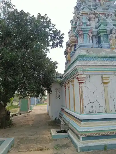 Arulmigu Adaikalam Katha Ayyanar Temple, Vandakottai - 622303 அருள்மிகு அடைக்கலம் காத்த அய்யனார் திருக்கோயில், Vandakottai - 622303, Pudukkottai - Ancient Temple Architecture and History Image 4