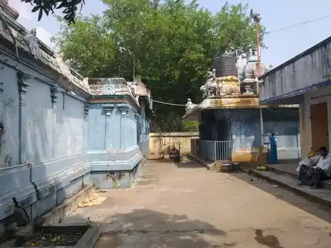 Arulmigu Adaikalam Katha Ayyanar Temple, Vetharajapuram, Vetharajapuram - 609106 அ/மி.அடைக்கலம் காத்த அய்யனார் திருக்கோயில், Vetharajapuram, Vetharajapuram - 609106, Mayiladuthurai - Ancient Temple Architecture and History Image 7