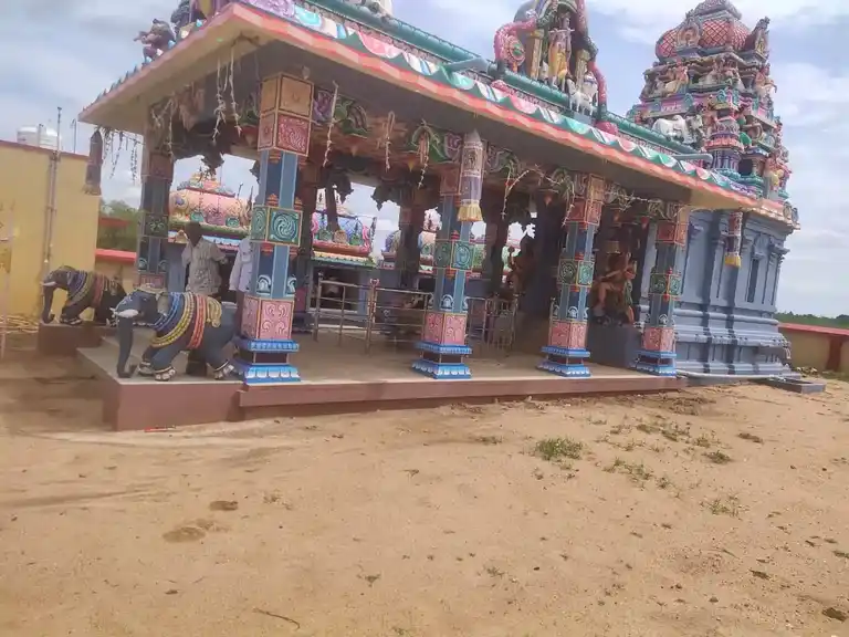 Arulmigu Adaikalam Kaththa Ayyanar Temple, Kolunchipatti - 630216 அருள்மிகு. அடைக்கலம் காத்த அய்யனார் திருக்கோயில், Kolunchipatti - 630216, Sivagangai - Ancient Temple Architecture and History Image 2