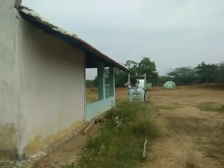 Arulmigu Adaikalamkatha Ayyanar Temple, Karaiyaviduthi - 613301 அருள்மிகு அடைக்கலம்காத்த அய்யனார் திருக்கோயில், கரையவிடுதி - 613301, Pudukkottai - Ancient Temple Architecture and History Image 5