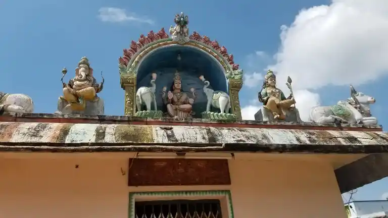 Arulmigu Adaikalamkatha Ayyanar Temple, Suburayapatti - 621305 Arulmigu Adaikalamkatha ayyanar Temple, Suburayapatti - 621305, Thiruchirappalli - Ancient Temple Architecture and History Image 5