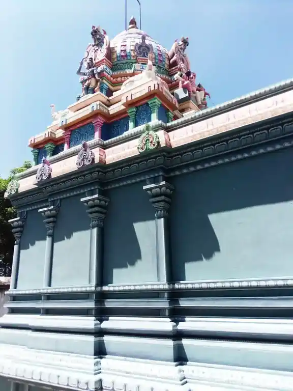 Arulmigu Adaikalamkatha Ayyanar Temple, Thirubuvanam - 614205 அருள்மிகு அடைக்கலம்காத்த அய்யனார் திருக்கோயில், Thirubuvanam - 614205, Thanjavur - Ancient Temple Architecture and History Image 2