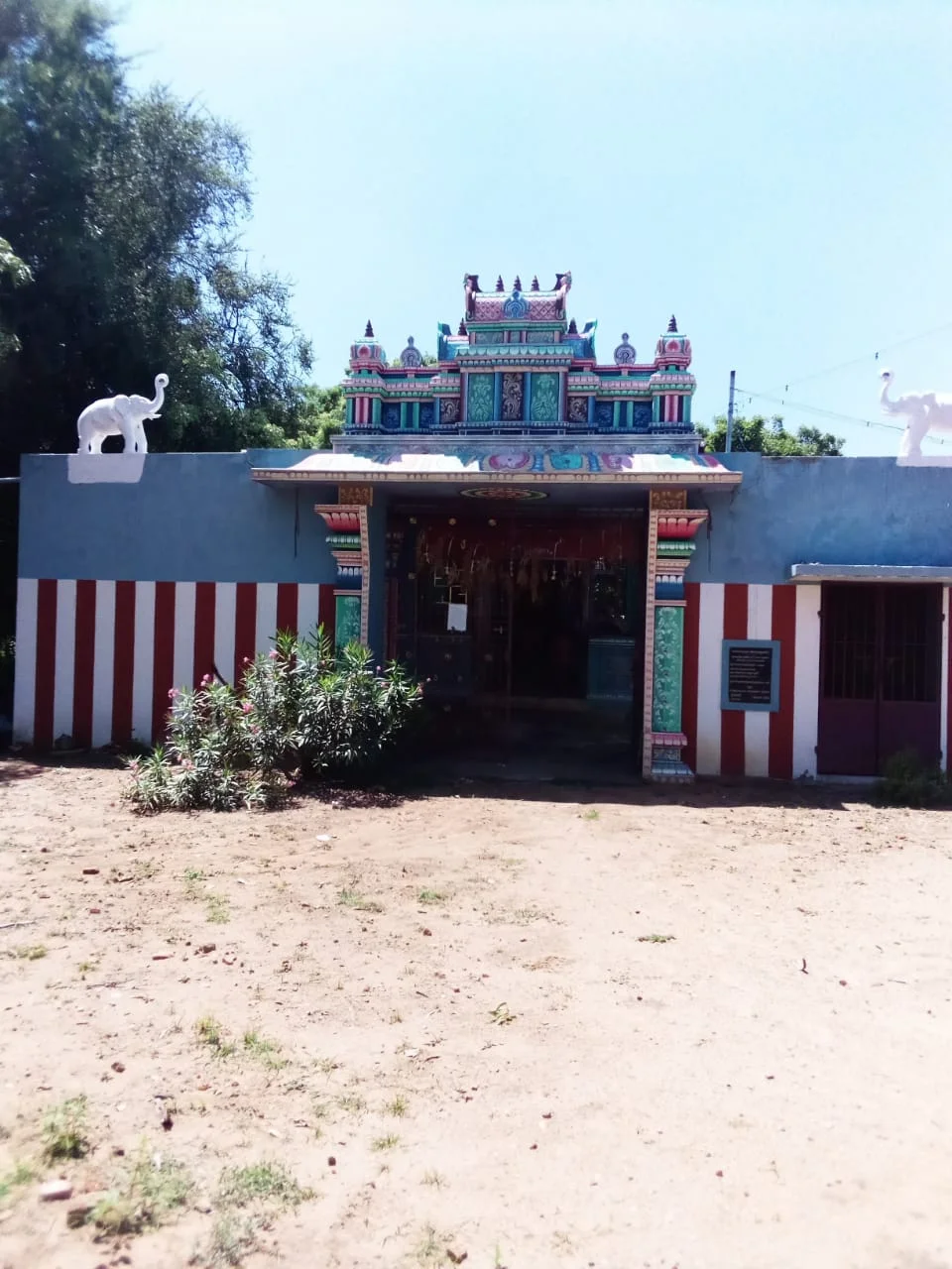 அருள்மிகு அடைக்கலம்காத்த அய்யனார் திருக்கோயில், Thirubuvanam - 614205 - Main View