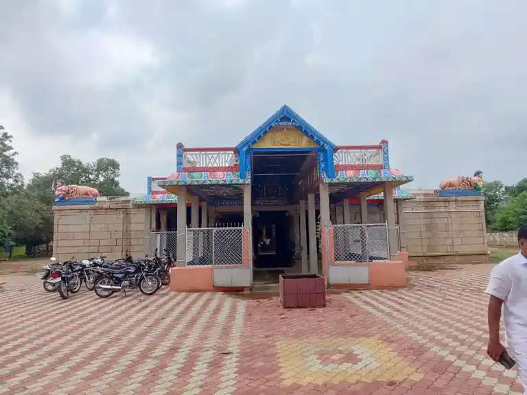 Arulmigu Adaikkalam Kaathammam Temple, Virachilai - 622412 அருள்மிகு அடைக்கலம் காத்தம்மன் திருக்கோயில், Virachilai, Virachilai - 622412, Pudukkottai - Ancient Temple Architecture and History Image 5