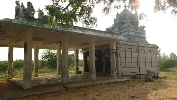 Arulmigu Adaikkalam Kaattha Ayyanar Temple, Mukkanamalaipaati - 622104 அருள்மிகு அடைக்கலம் காத்த அய்யனார் திருக்கோயில், Mukkanamalaipaati - 622104, Pudukkottai - Ancient Temple Architecture and History Image 4