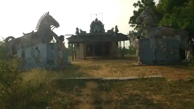 Arulmigu Adaikkalam Kaattha Ayyanar Temple, Mukkanamalaipaati - 622104 அருள்மிகு அடைக்கலம் காத்த அய்யனார் திருக்கோயில், Mukkanamalaipaati - 622104, Pudukkottai - Ancient Temple Architecture and History Image 7