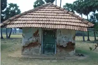 Arulmigu Adaikkalam Kaattha Ayyanar Temple, Mumbalai - 614620 அருள்மிகு அடைக்கலம் காத்த அய்யனார் திருக்கோயில், Mumbalai - 614620, Pudukkottai - Ancient Temple Architecture and History Image 4