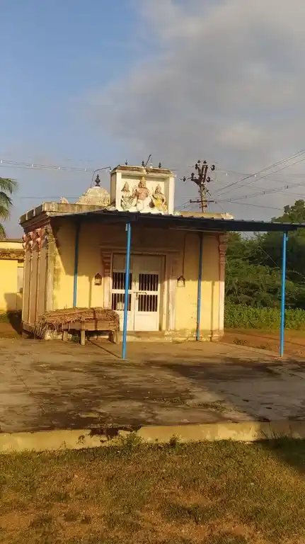Arulmigu Adaikkalam Kaattha Ayyanar Temple, Udaiyaalipatti - 622502 அருள்மிகு அடைக்கலம்காத்த அய்யனார் திருக்கோயில், உடையாளிப்பட்டி - 622502, Pudukkottai - Ancient Temple Architecture and History Image 3