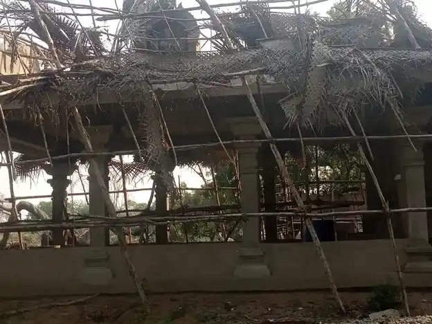 Arulmigu Adaikkalam Kaattha Ayyanar Temple, Velivayal - 614618 அருள்மிகு அடைக்கலம்காத்த அய்யனார் திருக்கோயில், Velivayal - 614618, Pudukkottai - Ancient Temple Architecture and History Image 4