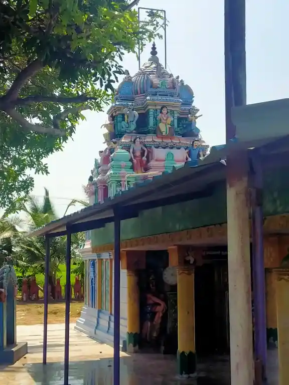 Arulmigu Adaikkalam Katha Ayyanar Temple, Melaulur, Melaulur - 614904 அருள்மிகு அடைக்கலம் காத்த அய்யனார் திருக்கோயில், Melaulur, Melaulur - 614904, Thanjavur - Ancient Temple Architecture and History Image 4