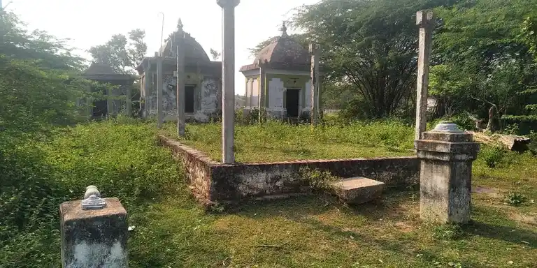Arulmigu Adaikkalam Katha Ayyanar Temple, Muthvancheri - 621701 அருள்மிகு அடைக்கலம் காத்த அய்யனார் திருக்கோயில், முட்டுவாஞ்சேரி - 621701, Ariyalur - Ancient Temple Architecture and History Image 2