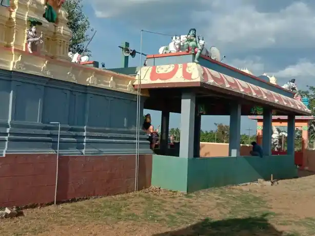 Arulmigu Adaikkalamkatha Ayyanar Temple, Madathikkadu - 614601 அருள்மிகு அடைக்கலம் காத்த அய்யனார் திருக்கோயில், Madathikkadu - 614601, Thanjavur - Ancient Temple Architecture and History Image 3