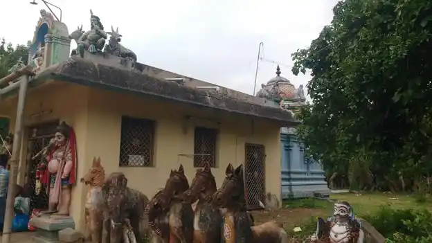 Arulmigu Adakalamkatha Iyyanar Temple, Oorappatti - 622504 அருள்மிகு அடைக்கலம்காத்த அய்யனார் திருக்கோயில், ஊரப்பட்டி - 622504, Pudukkottai - Ancient Temple Architecture and History Image 2