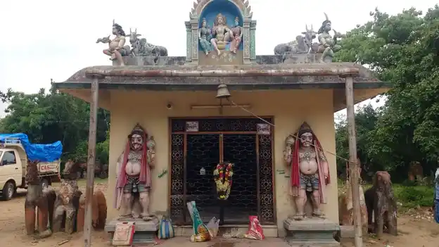 Arulmigu Adakalamkatha Iyyanar Temple, Oorappatti - 622504 அருள்மிகு அடைக்கலம்காத்த அய்யனார் திருக்கோயில், ஊரப்பட்டி - 622504, Pudukkottai - Ancient Temple Architecture and History Image 3