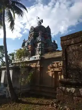 Arulmigu Adaveeswaran temple, Kulavaipatti, Alangudi Taluk - 622201 அருள்மிகு அடவீஸ்வரன் திருக்கோயில், குளவாய்ப்பட்டி, ஆலங்குடி வட்டம் - 622201, Pudukkottai - Ancient Temple Architecture and History Image 5