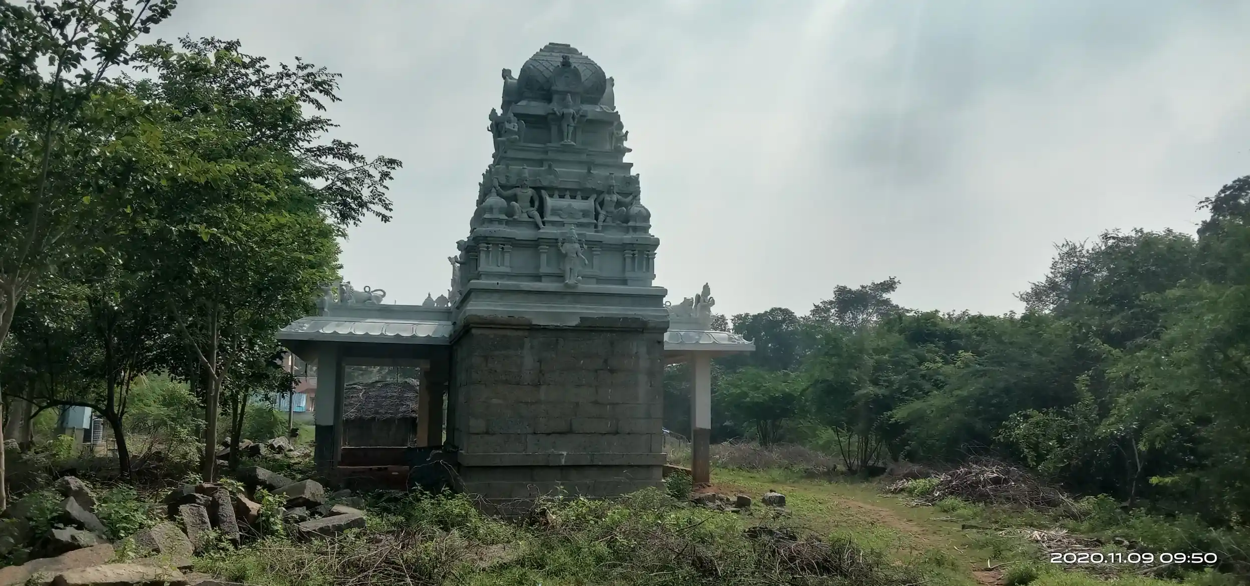 Arulmigu Adhi Alagar Temple, Moongilpatti - 624402 Arulmigu Adhi Alagar Temple, Moongilpatti - 624402, Dindigul - Ancient Temple Architecture and History Image 3