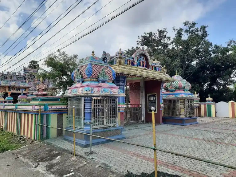Arulmigu Adhikesava Perumal Temple, Irandamkattalai - 600070 அருள்மிகு ஆதிகேசவப்பெருமாள் மற்றும் வைகுண்டப்பெருமாள் திருக்கோயில், Irandamkattalai - 600070, Kancheepuram - Ancient Temple Architecture and History Image 2