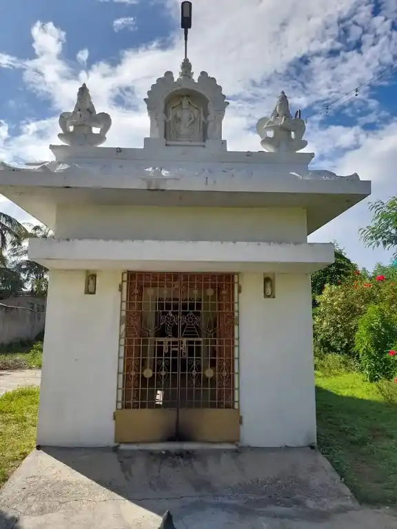 Arulmigu Adhikesava Perumal Temple, Velam - 632501 அருள்மிகு ஆதிகேசவப் பெருமாள் திருக்கோயில், வேலம் - 632501, Ranipet - Ancient Temple Architecture and History Image 2
