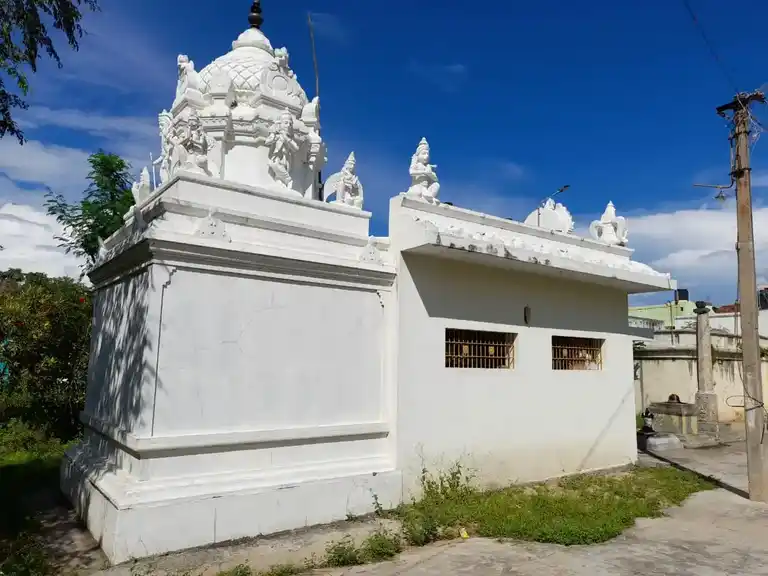 Arulmigu Adhikesava Perumal Temple, Velam - 632501 அருள்மிகு ஆதிகேசவப் பெருமாள் திருக்கோயில், வேலம் - 632501, Ranipet - Ancient Temple Architecture and History Image 4