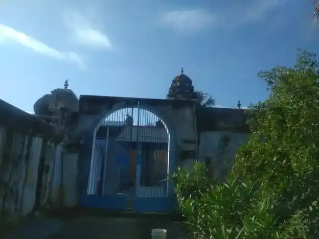 Arulmigu Adhikesavaperumal And Koorathalvar Temple, Kooram - 631502 அருள்மிகு ஆதிகேசவப்பெருமாள் மற்றும் கூரத்தாழ்வார் திருக்கோயில், கூரம் - 631502, Kancheepuram - Ancient Temple Architecture and History Image 2