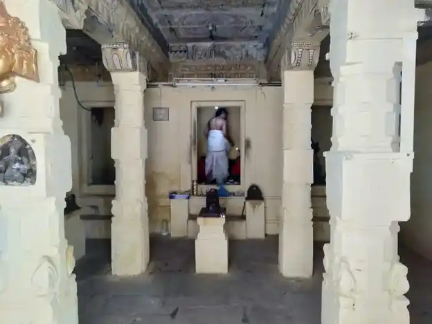 Arulmigu Adhina Milagi Iyanar Temple, Thiruvadanai - 623407 அருள்மிகு ஆதினமிளகி அய்யனார் திருக்கோயில், Thiruvadanai - 623407, Ramanathapuram - Ancient Temple Architecture and History Image 6