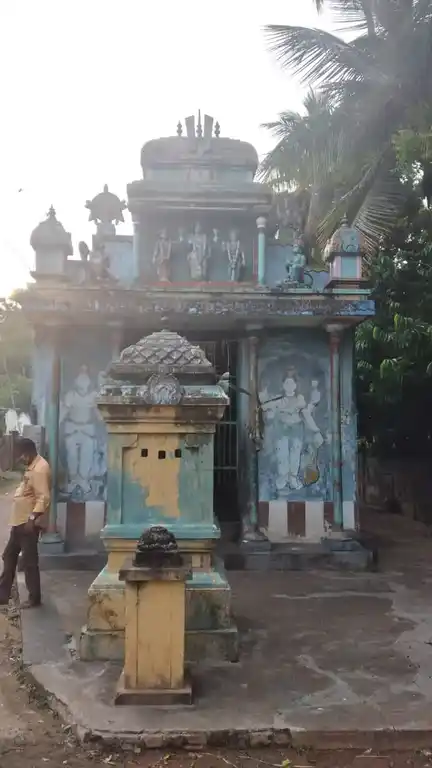 Arulmigu Adhinarayanaperumal Temple, Maharajapuram - 609309 அருள்மிகு ஆதிநாராயணப் பெருமாள் திருக்கோயில், Maharajapuram - 609309, Mayiladuthurai - Ancient Temple Architecture and History Image 2