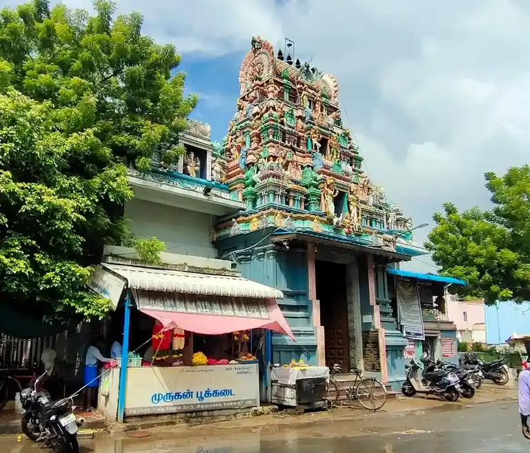 Arulmigu Adhiparasakthi Temple, Aminjikarai, Chennai - 600106 அருள்மிகு அதிபராசக்தி அம்மன் திருக்கோயில், அரும்பாக்கம், சென்னை - 600106, Chennai - Ancient Temple Architecture and History Image 4