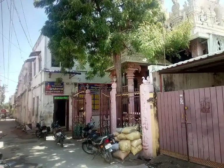 Arulmigu Adhiparasakthiamman Temple, Thoothukudi - 628001