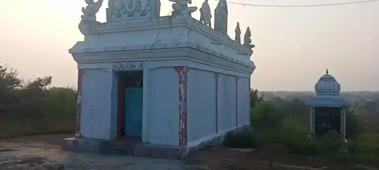 Arulmigu Adikesavaperumal Arunachaleswarar Venkatesaperumal Temple, Poothmangalam - 606755 அருள்மிகு ஆதிகேசவப்பெருமாள் . அருணாசலேஸ்வரர், வெங்கடேசப்பெருமாள் திருக்கோயில், Poothmangalam - 606755, Tiruvannamalai - Ancient Temple Architecture and History Image 4