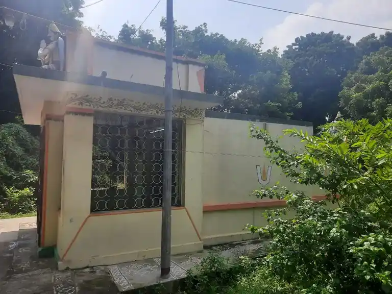 Arulmigu Adikesavaperumal Temple, Centre Of The Village, Alinjivakkam - 601204 அருள்மிகு ஆதிகேசவப்பெருமாள் திருக்கோயில், Centre Of The Village, Alinjivakkam - 601204, Tiruvallur - Ancient Temple Architecture and History Image 2