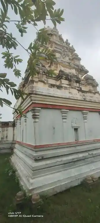 Arulmigu Adikesavaperumal Temple, Near Street, Nainakuppam - 601201 அருள்மிகு ஆதிகேசபெருமாள் திருக்கோயில், Near Street, Nainakuppam - 601201, Tiruvallur - Ancient Temple Architecture and History Image 2