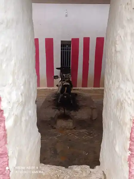 Arulmigu Adipuriswarar Temple, Near By School, Amirthanallur - 601206 அருள்மிகு ஆதிபுரீஸ்வரர் திருக்கோயில், Near By School, Amirthanallur - 601206, Tiruvallur - Ancient Temple Architecture and History Image 5