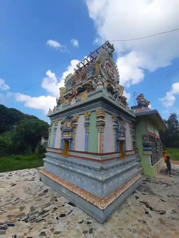 Arulmigu Aditchamman Temple, Chenji Agaram - 602001 அருள்மிகு ஆதிச்செம்மன் திருக்கோயில், செஞ்சி அகரம் - 602001, Tiruvallur - Ancient Temple Architecture and History Image 2