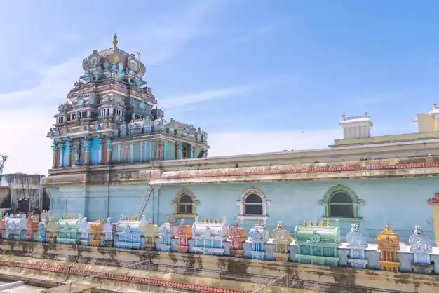 Arulmigu Adivyadhihara Bagtha Anjaneyar Temple, Nanganallur, Athambakkam, Chennai - 600061 அருள்மிகு ஆதி வ்யாதி ஹர பக்த ஆஞ்சநேயர் திருக்கோயில், நங்கநல்லூர், ஆதம்பாக்கம், சென்னை - 600061, Chennai - Ancient Temple Architecture and History Image 3