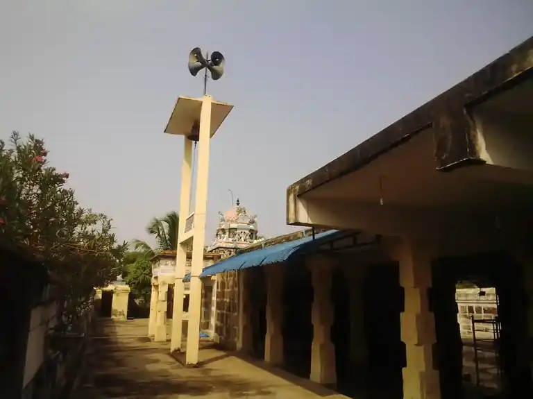 Arulmigu Adiyarku Eliyavar Temple, Mirattunilai, Thirumayam Taluk - 622201 அருள்மிகு அடியார்க்கு எளியவர் திருக்கோயில், மிரட்டுநிலை, திருமயம் வட்டம் - 622201, Pudukkottai - Ancient Temple Architecture and History Image 2