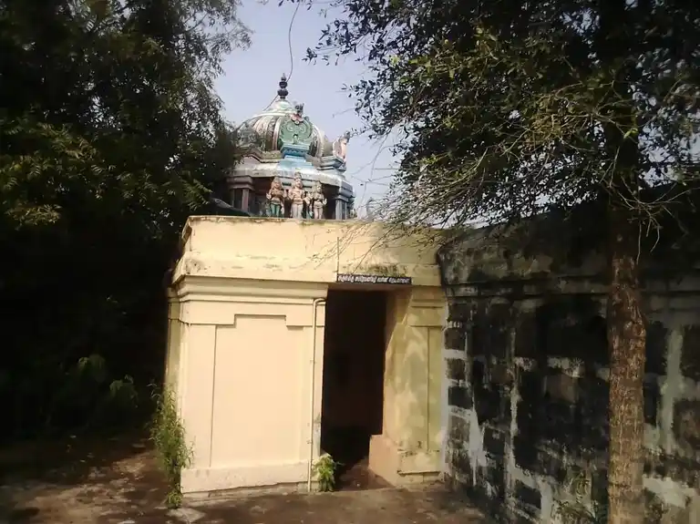 Arulmigu Adiyarku Eliyavar Temple, Mirattunilai, Thirumayam Taluk - 622201 அருள்மிகு அடியார்க்கு எளியவர் திருக்கோயில், மிரட்டுநிலை, திருமயம் வட்டம் - 622201, Pudukkottai - Ancient Temple Architecture and History Image 4