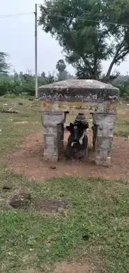 Arulmigu Adiyarku eliyavar Temple, Mullur, Pudukkottai Taluk - 622004 அருள்மிகு அடியார்க்கு எளியவர் திருக்கோயில், முள்ளூர், புதுக்கோட்டை வட்டம் - 622004, Pudukkottai - Ancient Temple Architecture and History Image 4