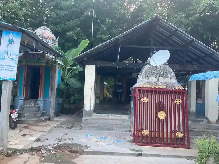 Arulmigu Adukuttiswamy Madam, Kumbakonam - 612001 Arulmigu Adukuttiswamy Madam, Kumbakonam - 612001, Thanjavur - Ancient Temple Architecture and History Image 2