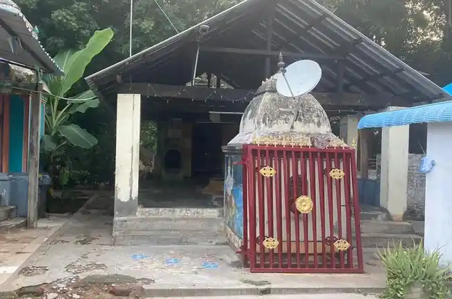 Arulmigu Adukuttiswamy Madam, Kumbakonam - 612001 Arulmigu Adukuttiswamy Madam, Kumbakonam - 612001, Thanjavur - Ancient Temple Architecture and History Image 4
