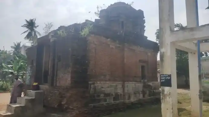 Arulmigu Agastheeswarar And Kariyamanikkaperumal Temple, Palaiyavalam - 610101 அருள்மிகு அகஷ்தீஷ்வரர் கருகமாணிக்கபெருமாள் திருக்கோயில், Palaiyavalam - 610101, Thiruvarur - Ancient Temple Architecture and History Image 4