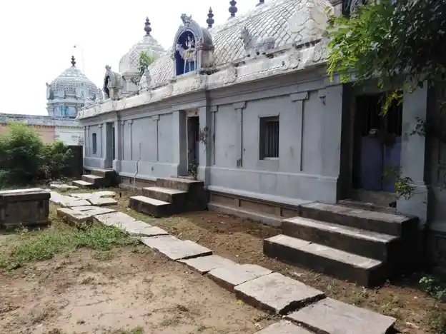 Arulmigu Agastheeswarar Temple, Kozhaiyur - 609404 அருள்மிகு அகஸ்தீஸ்வரர் மற்றும் வரதராஜப்பெருமாள் திருக்கோயில், Kozhaiyur - 609404, Mayiladuthurai - Ancient Temple Architecture and History Image 7