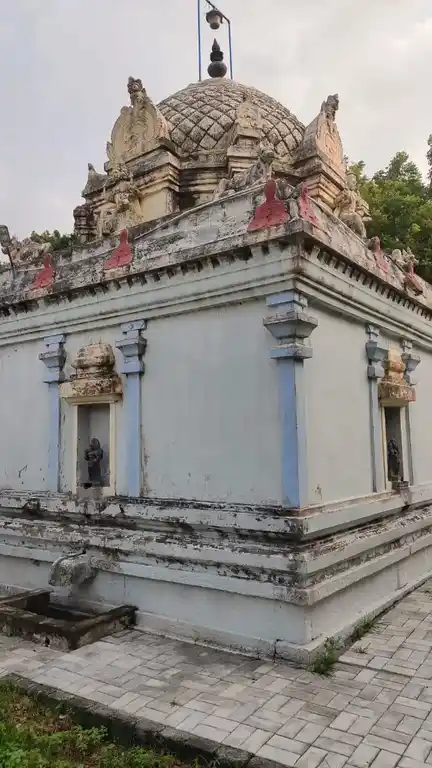 Arulmigu Agastheeswarar Temple, Periyakarumbur - 601204 அருள்மிகு அகத்தீஸ்வரர் திருக்கோயில், பெரியகரும்பூர் - 601204, Tiruvallur - Ancient Temple Architecture and History Image 4