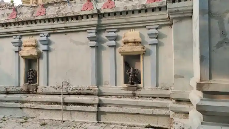 Arulmigu Agastheeswarar Temple, Periyakarumbur - 601204 அருள்மிகு அகத்தீஸ்வரர் திருக்கோயில், பெரியகரும்பூர் - 601204, Tiruvallur - Ancient Temple Architecture and History Image 5