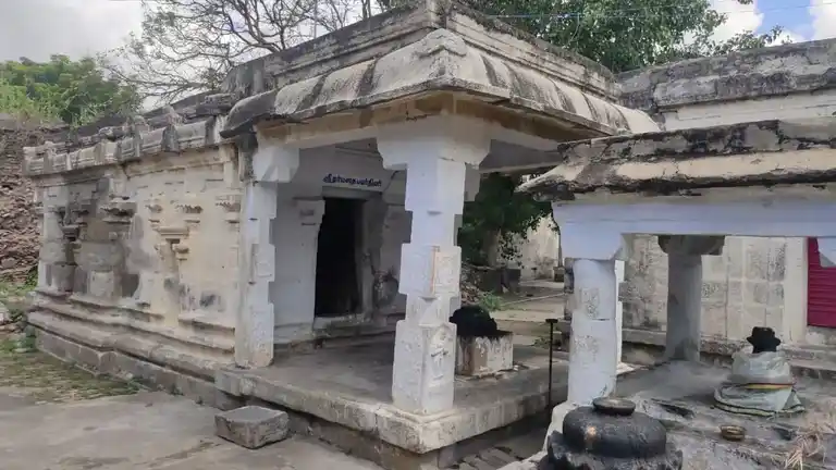 Arulmigu Agastheeswarar Temple, Vikravaandi Nagar, Vikravaandi - 605652 அருள்மிகு அகஸ்தீஸ்வரர் திருக்கோயில், Vikravaandi Nagar, Vikravaandi - 605652, Viluppuram - Ancient Temple Architecture and History Image 9