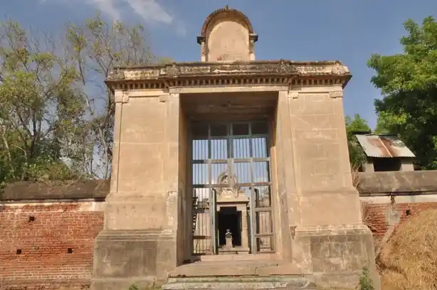 Arulmigu Agasthieswarar And Varadharaja Perumal Temple, Paradhur - 608201